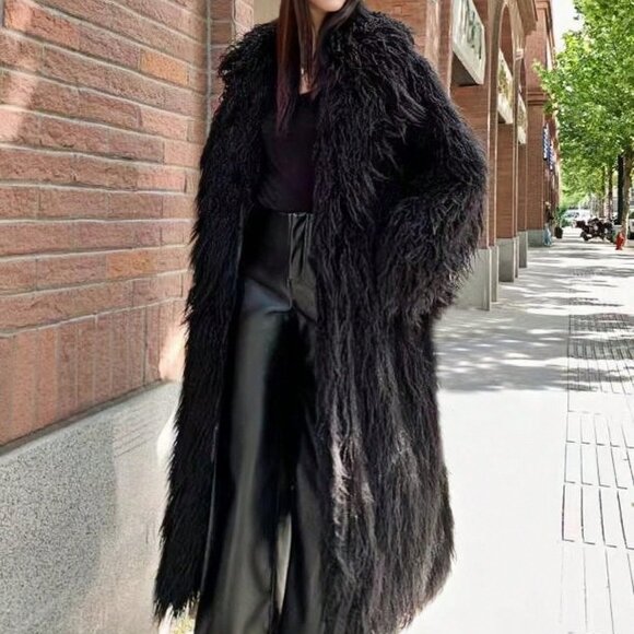 Casual Women's Long Faux Fur Coat - Picture 4 of 9